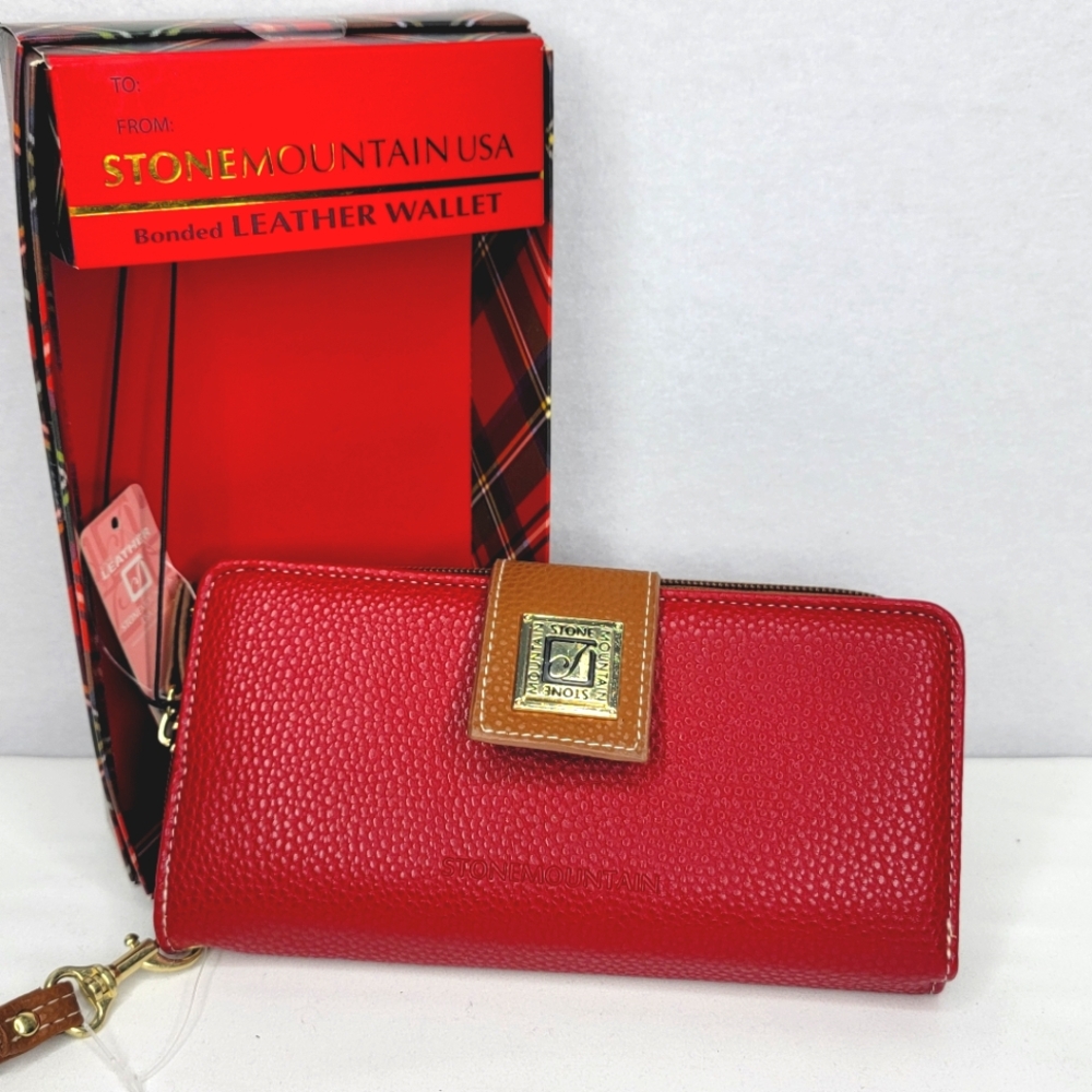Stone Mountain Accessories Red Leather Wallet/Clutch.‎ P170